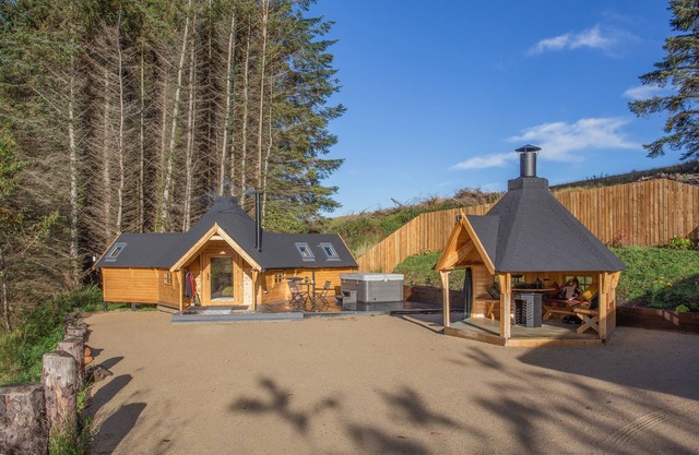 The Wee Spruce - One Bedroom House, Sleeps 2