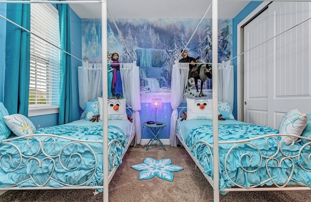 Themed Bedrooms-Games Room-10 MINS DISNEY-Private Pool and Spa/Movie Room/Wifi