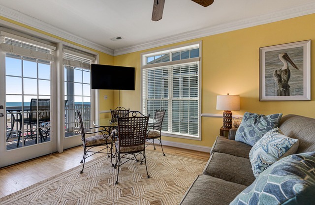 Third-floor condo with views of the ocean & shared pool