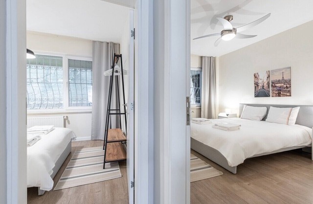 This apartment is a 2 bedroom(s), 1 bathrooms, located in Beşiktaş, İstanbul.