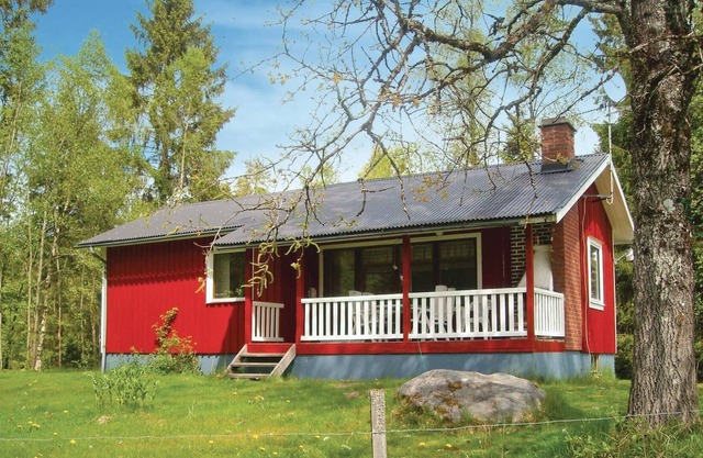 This classic Swedish house is located in a sunny clearing, surrounded by good hiking areas and in th