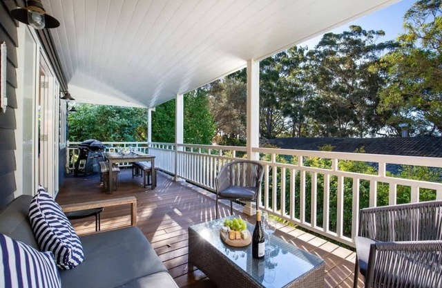 This Is It - stylish 4-bedroom Vincentia retreat