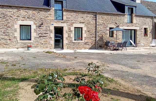 This spacious vacation home offers you space for the whole family near a lake.