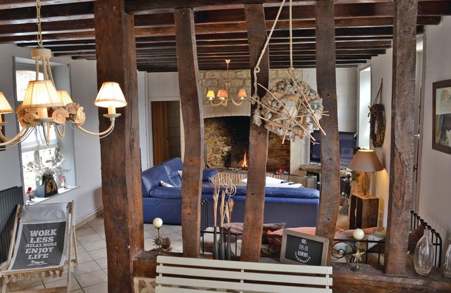 This stone house enjoys a quiet village location near Boulogne.