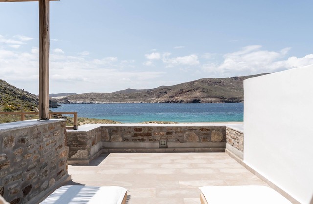 Three BD Grande Maisonette with Sea View by Ammoa Feelgood Boutique Houses