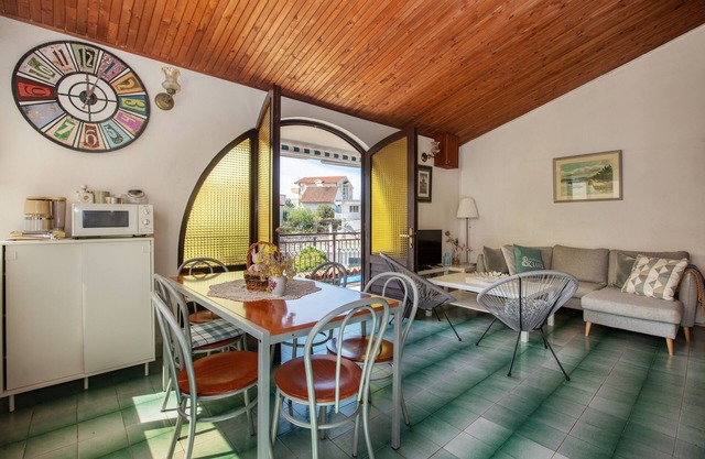 Three bedroom apartment with balcony and sea view Stupin Čeline, Rogoznica (A-4264-a)