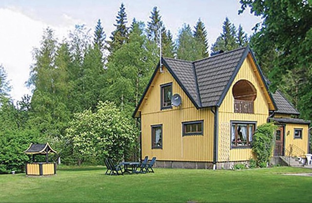 Three-Bedroom Holiday Home In Almhult