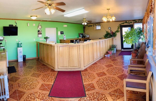 Thunderbird Inn