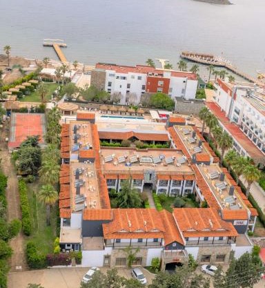 Tiana Beach Resort
