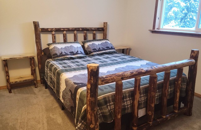 Tiehacker Lodging is the perfect place to relax and enjoy the beauty of Alaska!