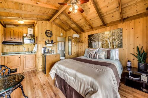 Tiny Home Cottage 6 Mi to James Ridge Lookout