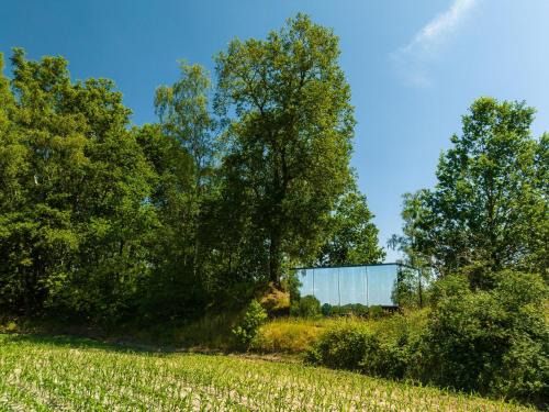 Tiny Mirror House – Luxe ÖÖD Suite