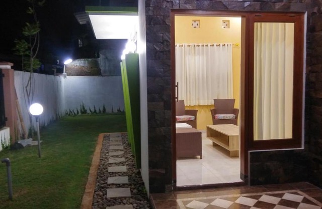 Tjunduk Djiwanta Family House
