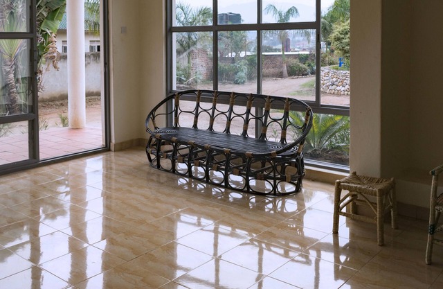 Tooro Fairway Hotel