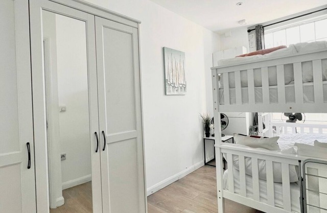 Top Floor flat next to Euston