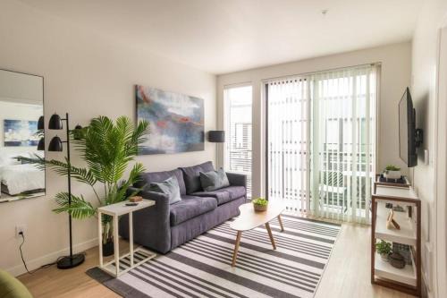 Top Floorbalcony55" 4k Smart Tv360 Rooftop View