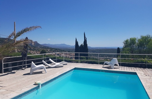 Top of the house, private pool and panoramic sea view