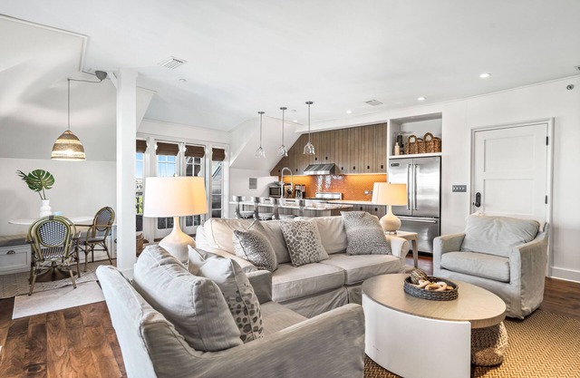 Top of the Town | 2 Bedroom, Free Bikes & Fitness/Tennis
