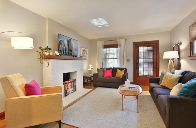 Top Rated Clintonville Home-Close to EVERYTHING!