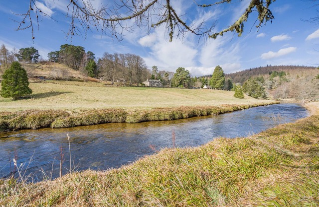 Tornashean House - Seven Bedroom House, Sleeps 14