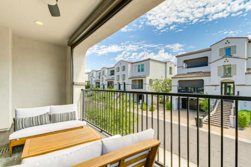 Townhome Near TPC about 11 Mi to Old Town!
