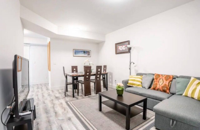 Townhouse Apartment 5 Mins From Niagara Falls