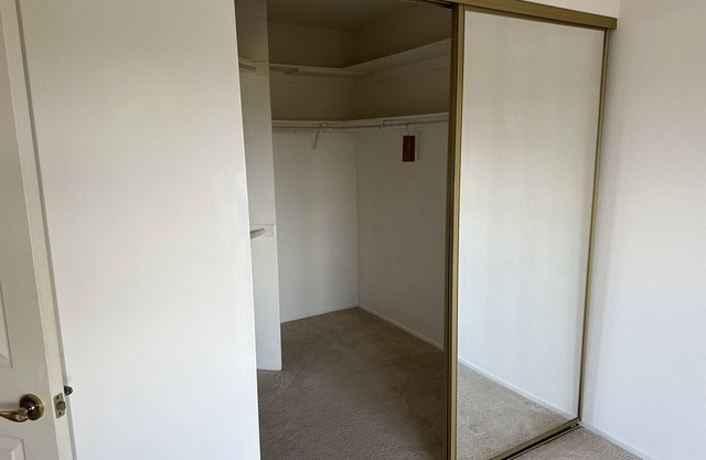 Townhouse near Golf and Lake San Marcos