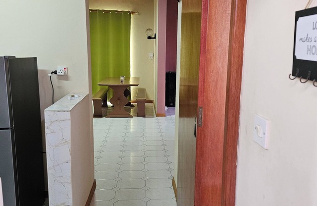 Traditional 1 bedroom apartment 2 mins from the beach