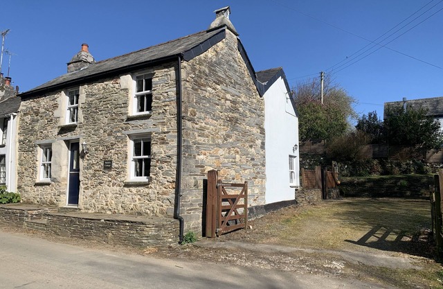 Traditional Cottage, enclosed garden, Trewalder, Nr Port Isaac & surf beaches.