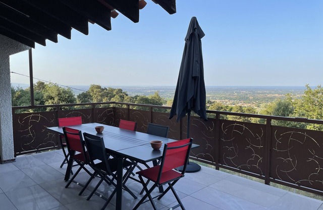Traditional Catalan villa (3 bedrooms, 6 persons) Domaine des Albères