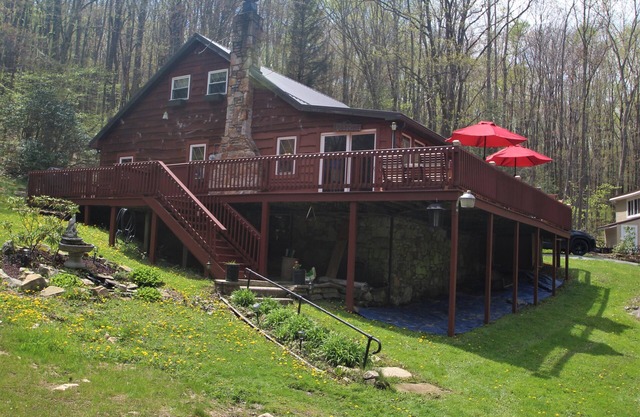 Traditional Mountain Cabin minutes from Kooser Lake and Hidden Valley Resort