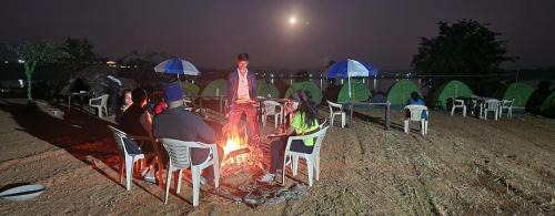 Traholic Camping Bhandardara