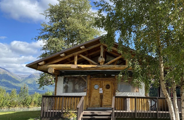 Trail Lake Lodge