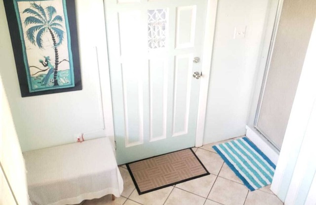 Tranquil 2-bedroom condo in Frigate Bay with AC, WiFi