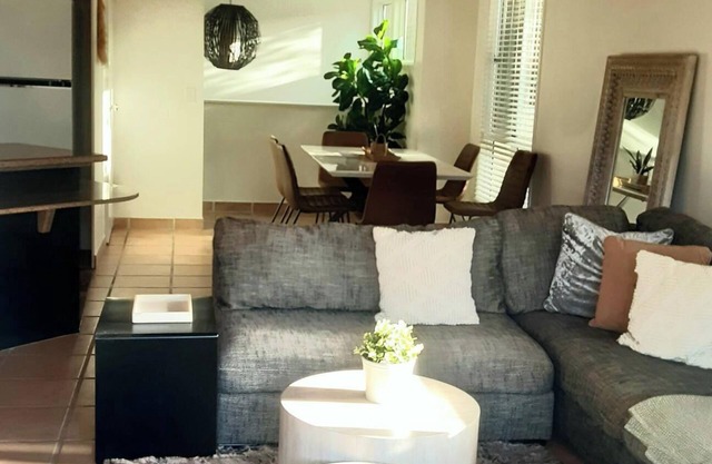Tranquil Bali Inspired Villa in beautiful Buderim 5 minutes from the beach