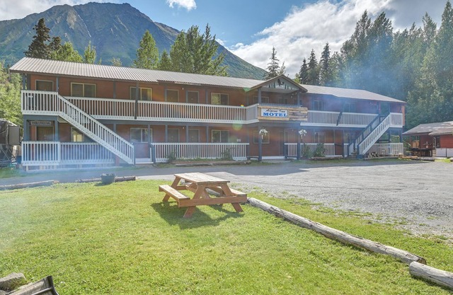 Tranquil Cooper Landing Studio w/ Mountain Views!