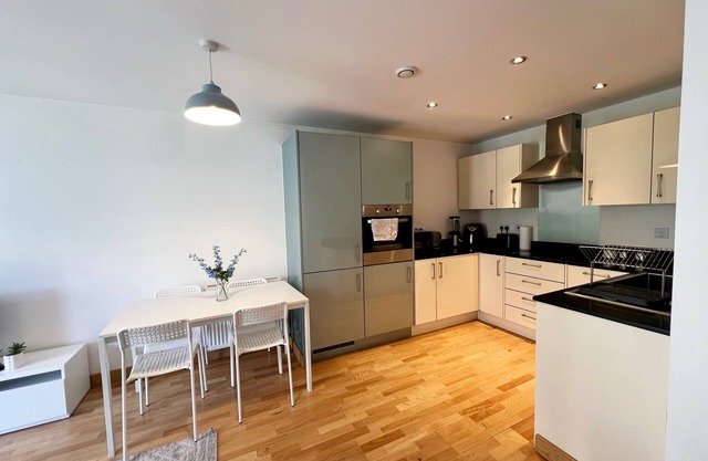 Tranquil Dartford Escape - 2 Bedroom Apartment