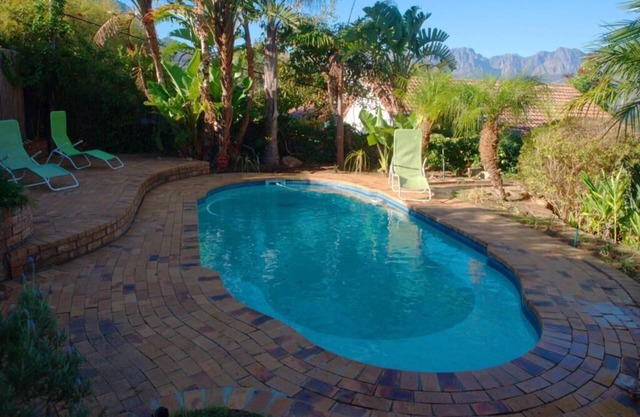 Tranquil, fully-equipped and spacious garden flat with access to pool.