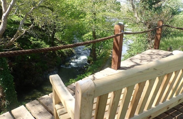 Tranquil Lodge Retreat in Penegoes