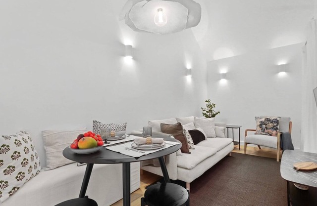 Tranquil Oasis Luxe 1-Bed Mews Retreat