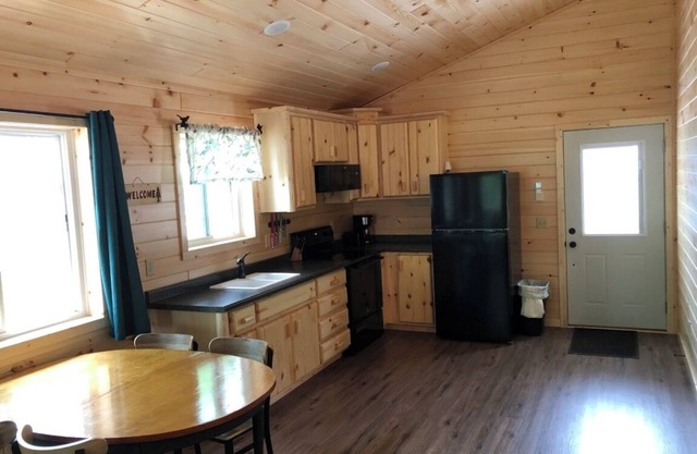 Tranquil resort with AC in charming Tenstrike