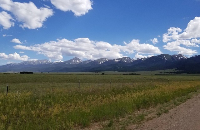 Tranquil Retreat w/private National Forrest access, pond & creek