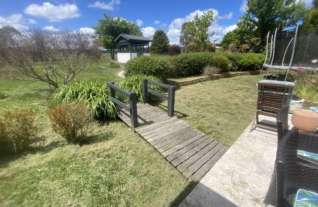 Tranquil Retreat with Stunning Mountain and Country Views –Your Perfect Getaway!