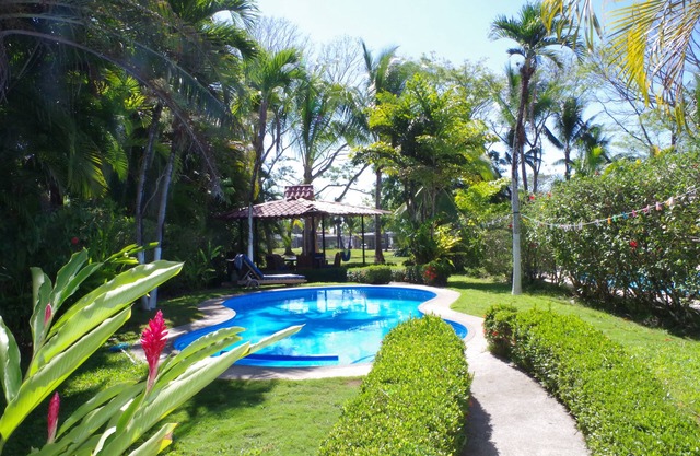 Tranquil Villa w/private Pool - 5 min walk to beach