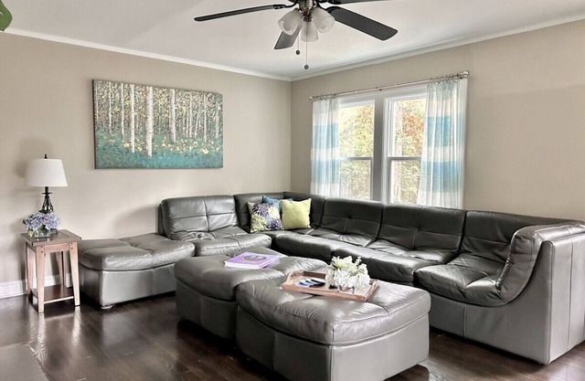 Tranquility Cottage · Private Peaceful Surroundings Near HPU and Everything!