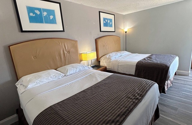 Travel Inn & Suites