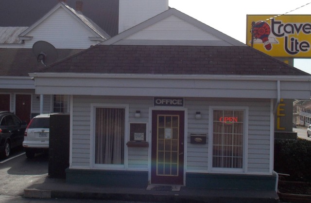 Travel Lite Motel