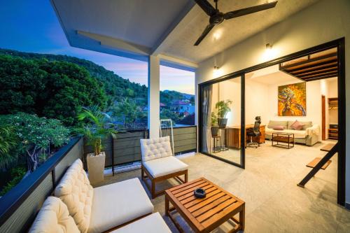 Travel Room Lipah Beach