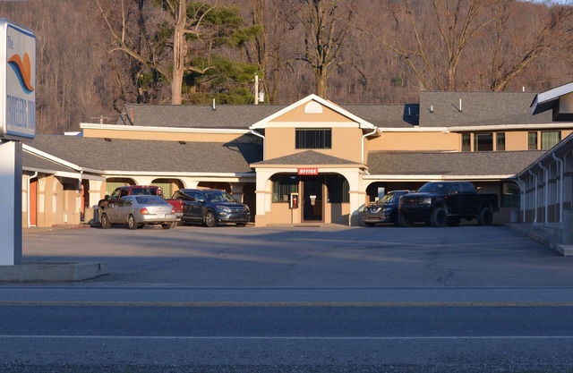 Travelers Inn