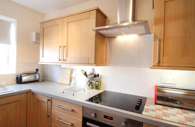 Trawler Road - Two Bedroom Apartment, Sleeps 4